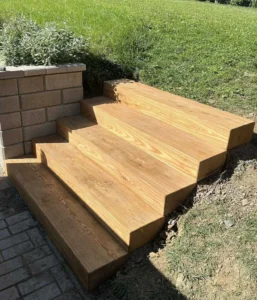 Realizace dřevěných schodů